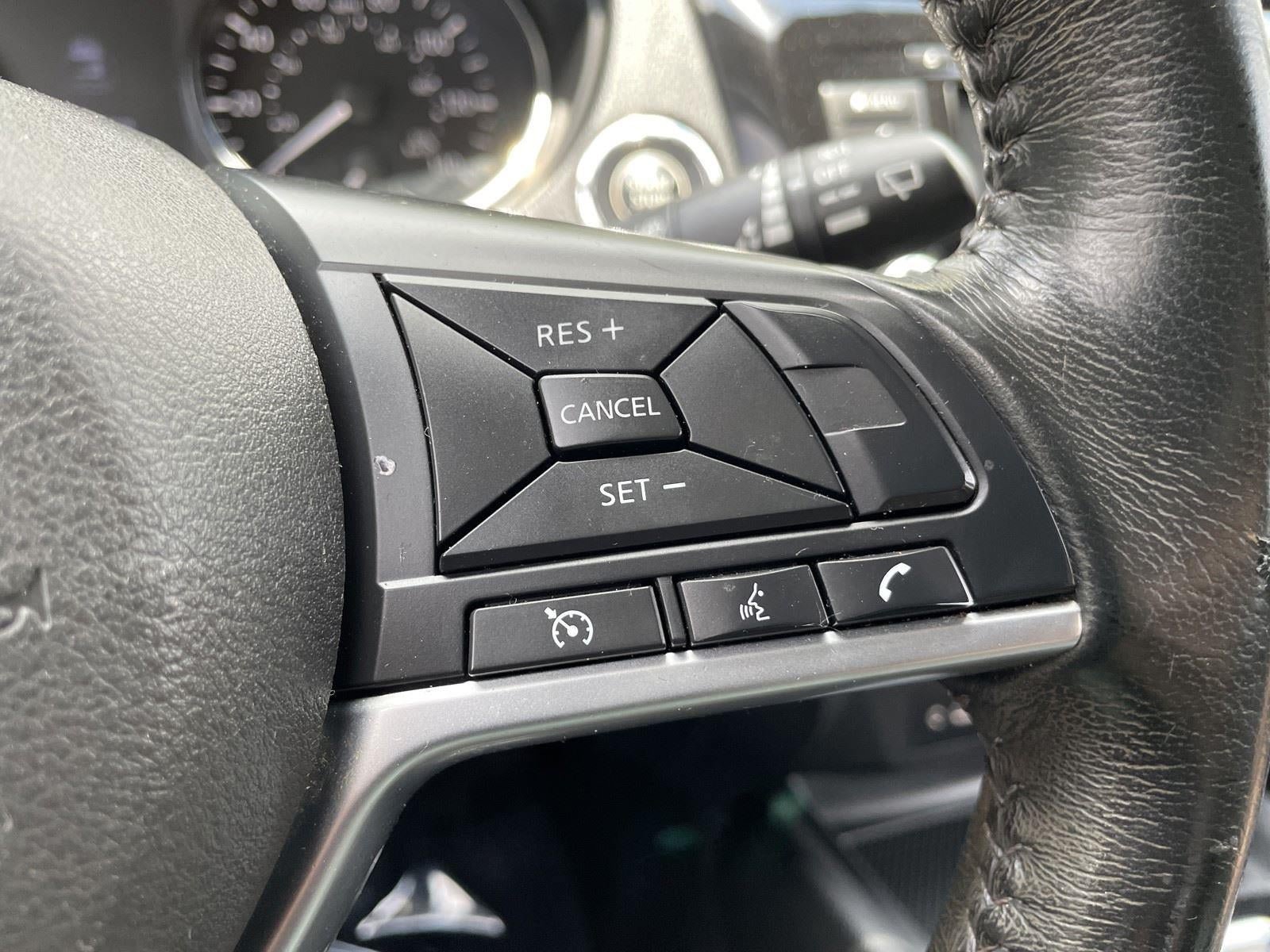 Used 2019 Nissan Rogue SV FWD image 17