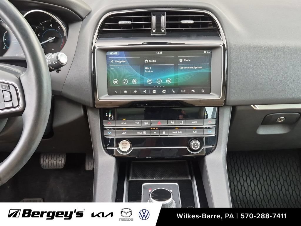 Used 2020 Jaguar F-PACE Premium AWD/4WD image 22