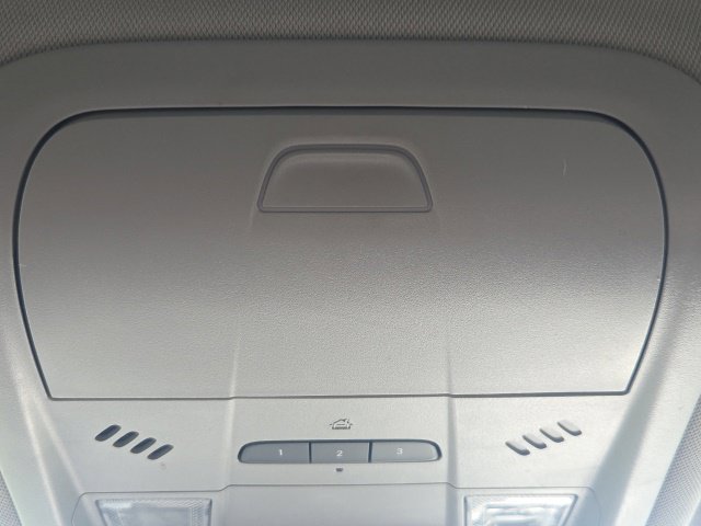 Used 2020 Chevrolet Equinox LT FWD image 30
