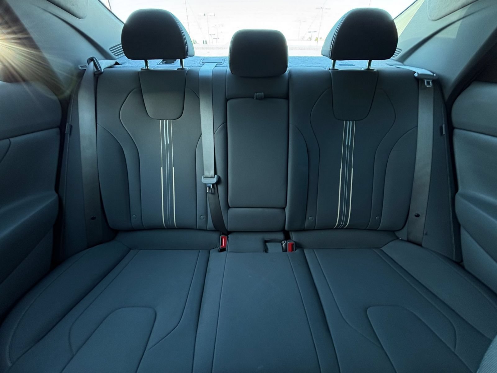 Used 2025 Hyundai Elantra SEL FWD image 39