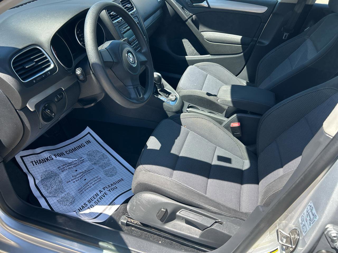 Used 2014 Volkswagen Golf 4-Door image 10