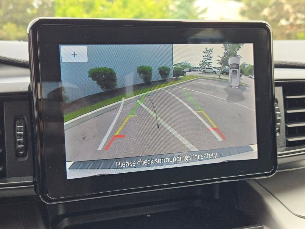 Used 2021 Ford Explorer XLT image 32