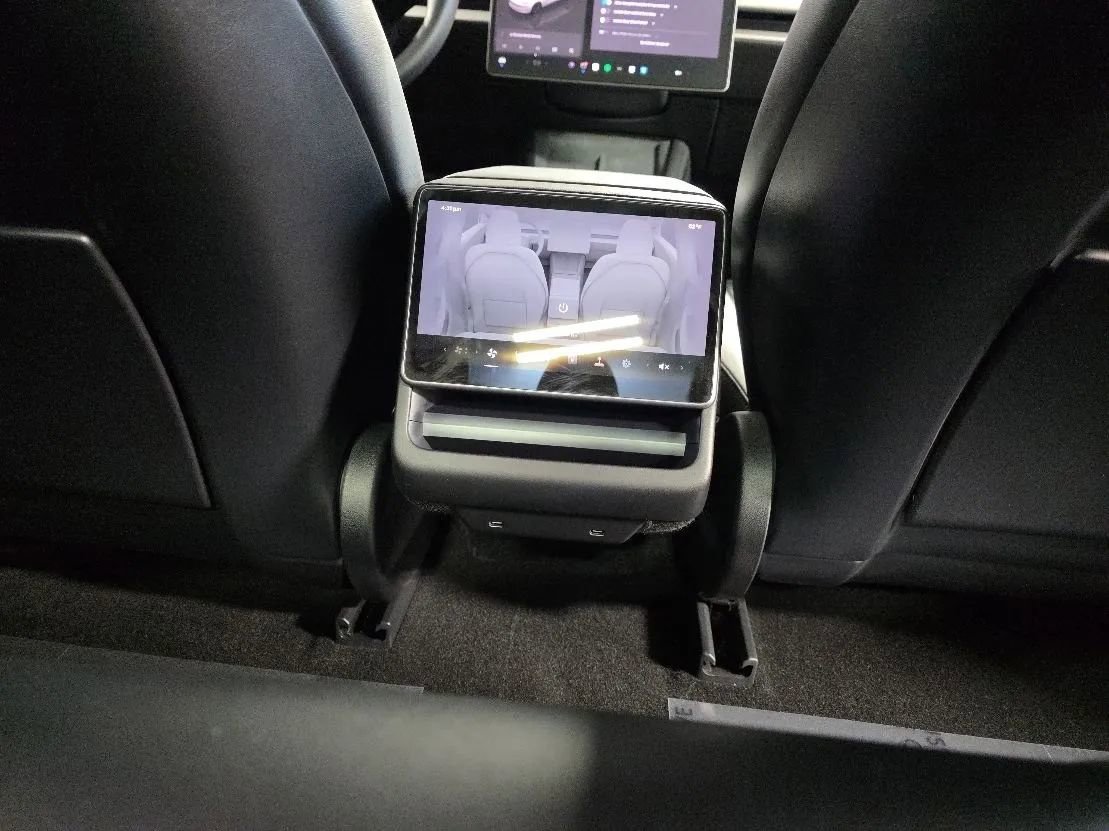 Used 2025 Tesla Model 3 Long Range image 16