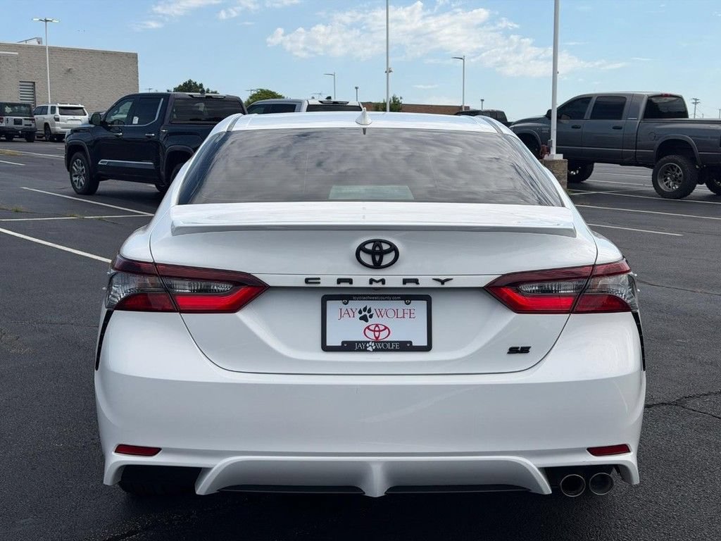 Certified 2024 Toyota Camry SE FWD image 7