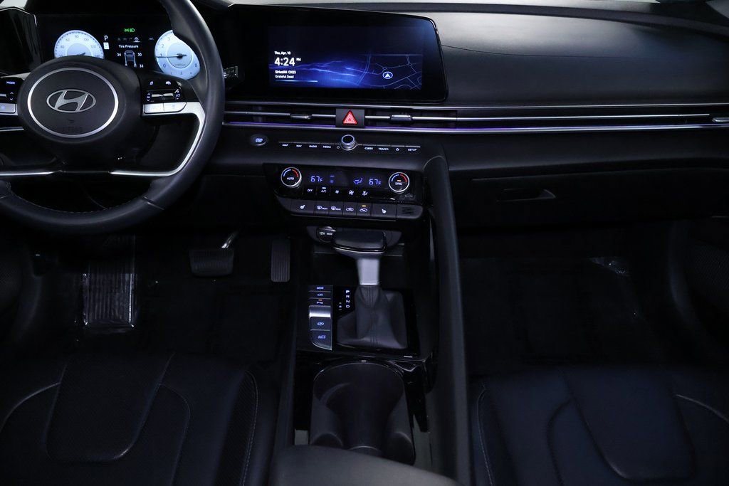 Used 2024 Hyundai Elantra Limited image 19