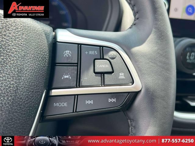 Used 2024 Toyota Grand Highlander AWD image 26
