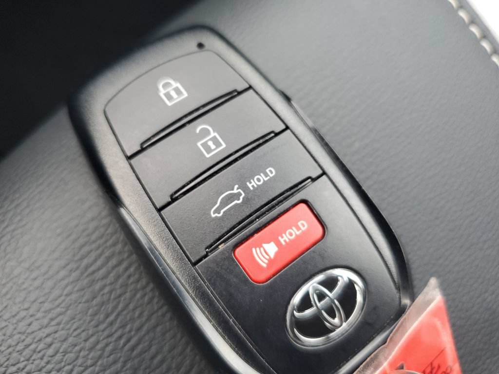 Used 2026 Toyota Camry SE FWD image 26