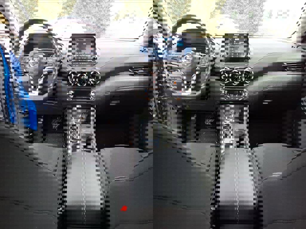 Used 2021 Nissan Sentra SV image 7