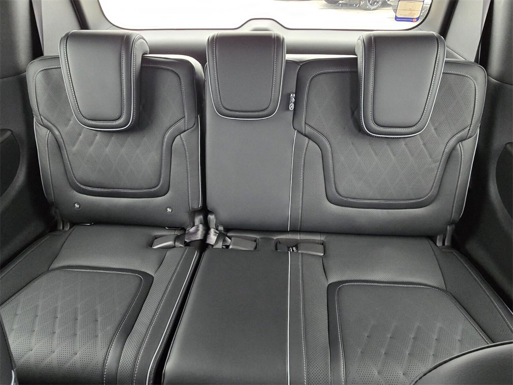 New 2026 INFINITI QX80 Autograph w/ Premium Cargo Package image 15