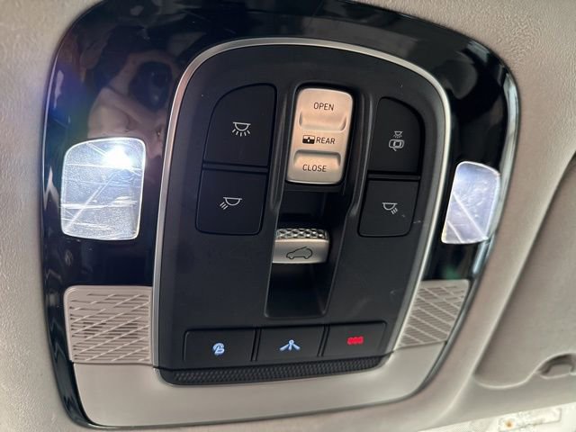 Used 2022 Hyundai Palisade Calligraphy image 26