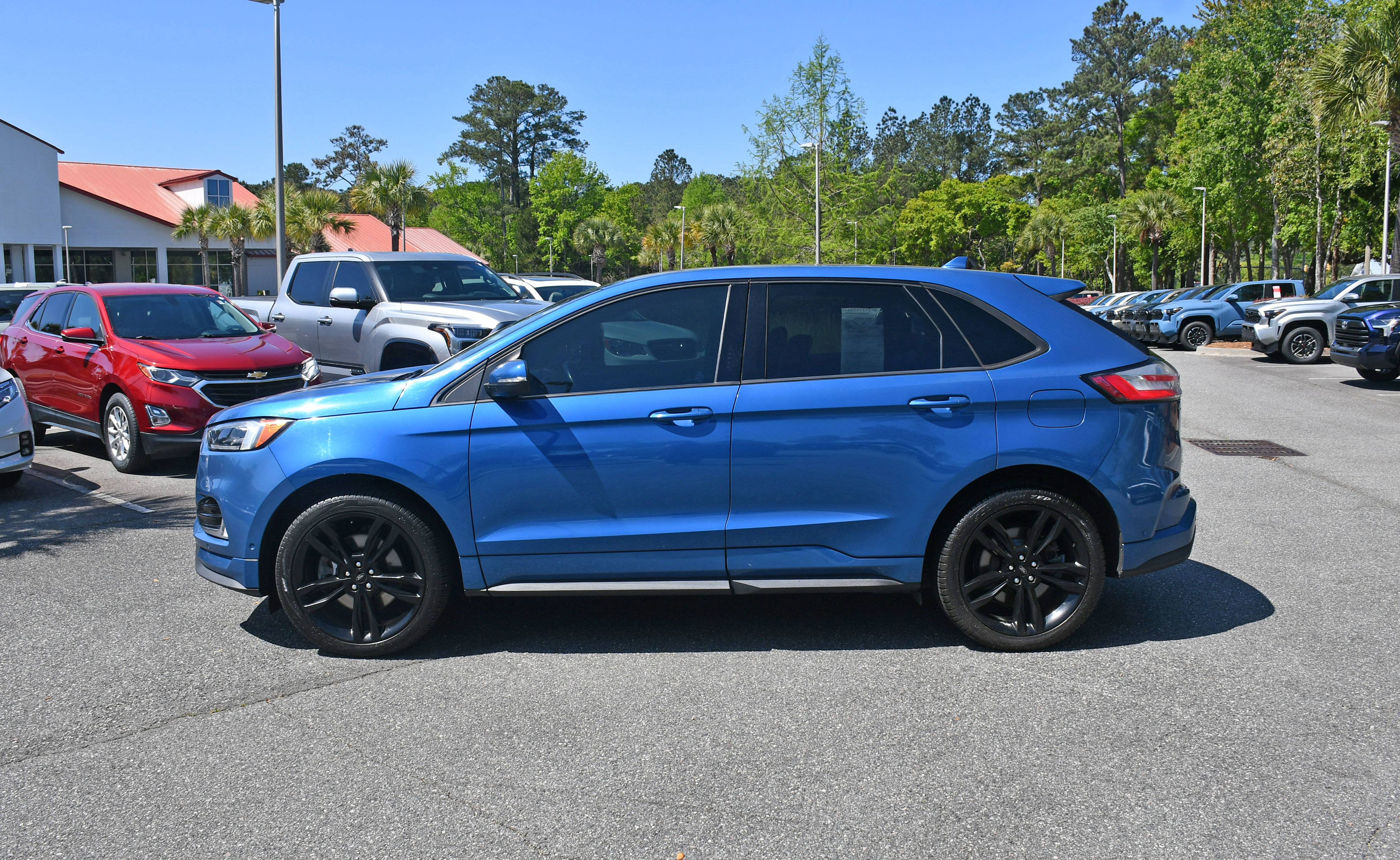Used 2020 Ford Edge ST w/ Equipment Group 401A AWD/4WD image 2
