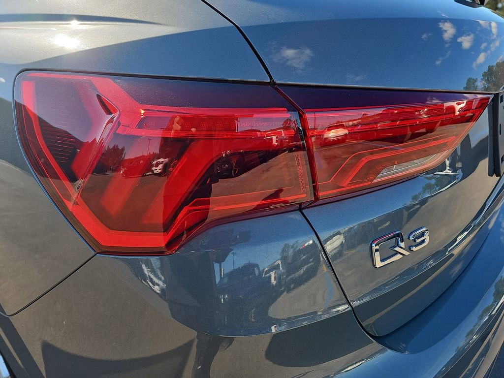 Used 2021 Audi Q3 2.0T Premium w/ Convenience Package image 38