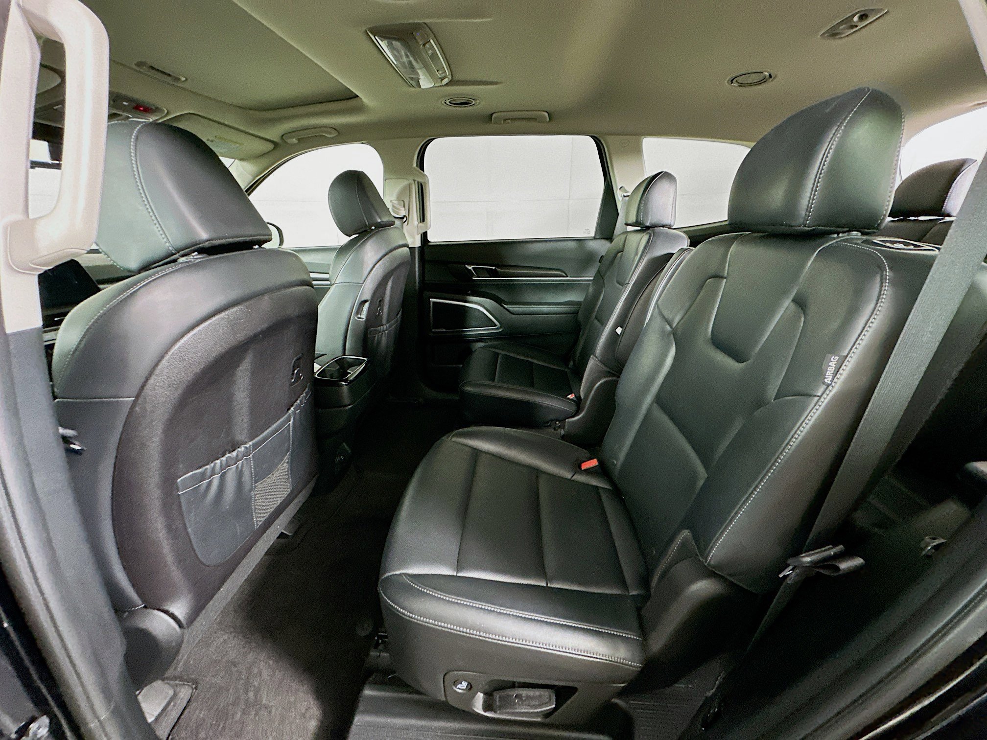 Used 2025 Kia Telluride S FWD image 29