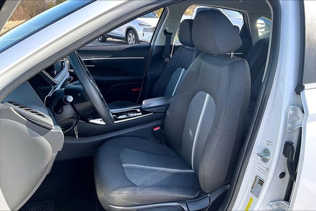 Used 2021 Hyundai Sonata SE w/ Cargo Package image 21