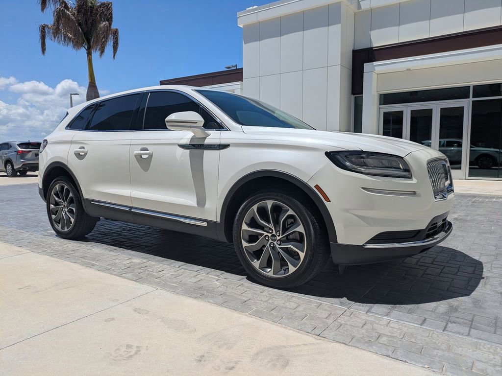 Certified 2023 Lincoln Nautilus Reserve w/ Luxury Package AWD/4WD image 3