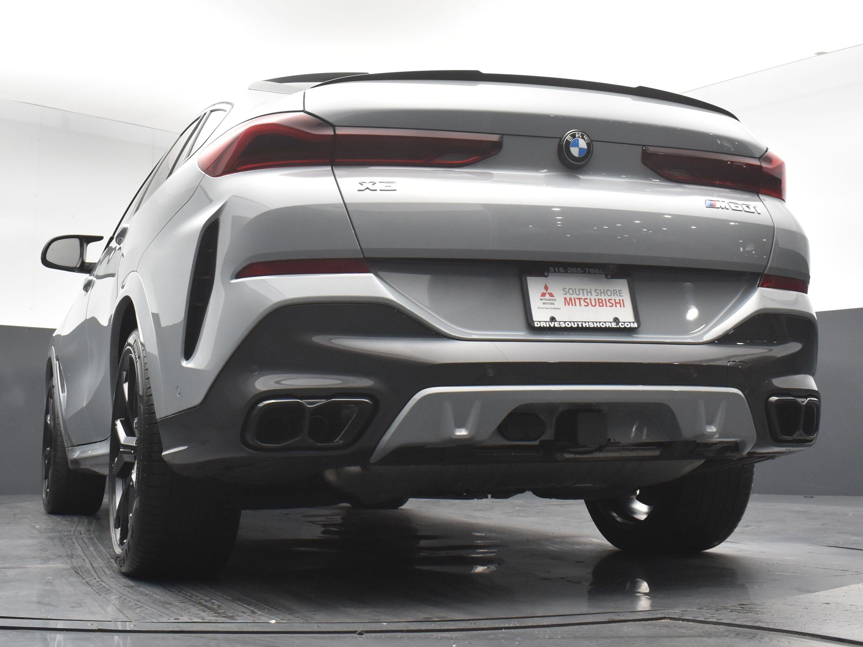 Used 2024 BMW X6 M60i w/ M Sport Professional Package image 24