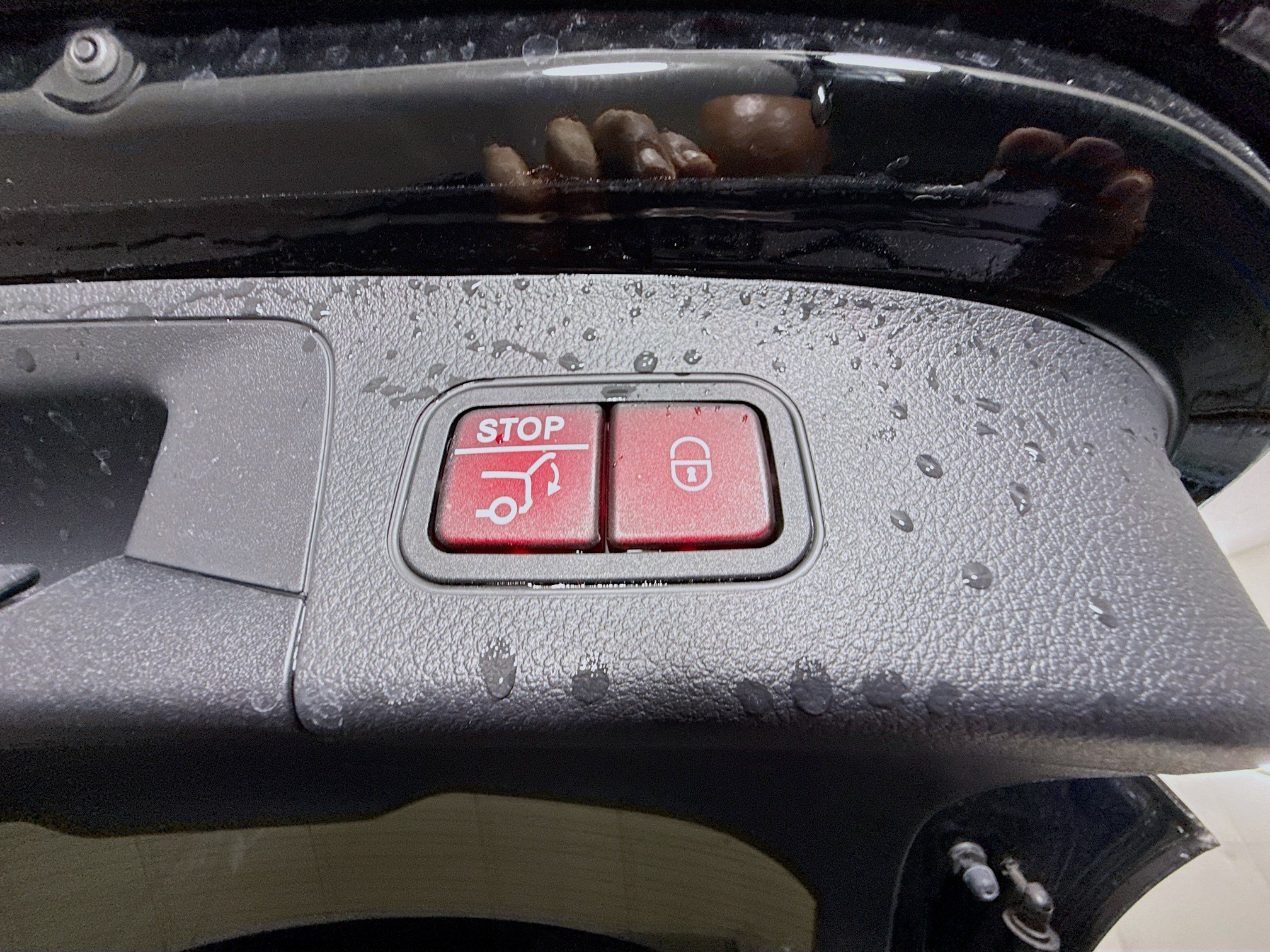 Used 2023 Mercedes-Benz GLA 250 4MATIC w/ Premium Package image 41