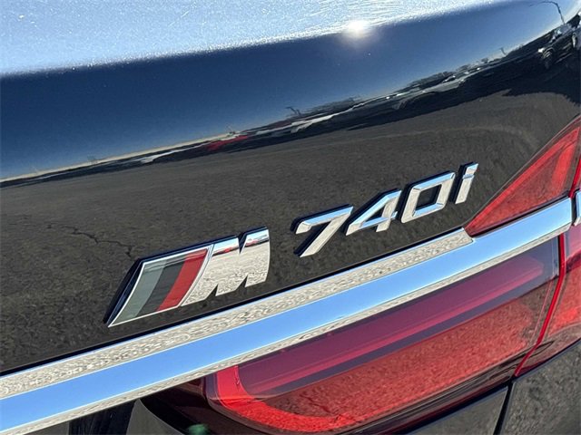 Used 2019 BMW 740i xDrive image 12