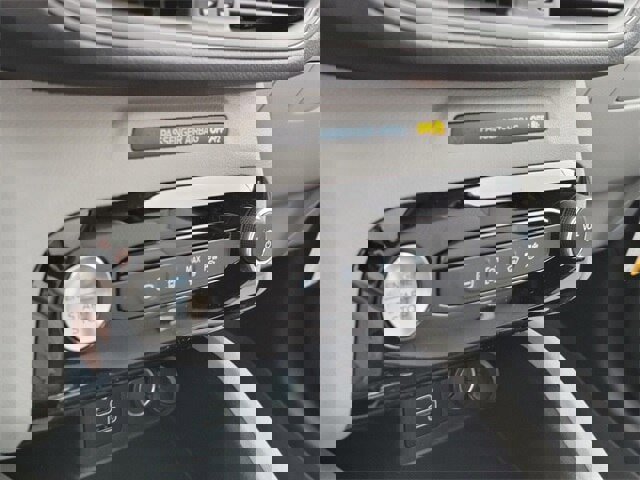 New 2025 Ford Escape SE w/ Class II Trailer Tow Package image 19