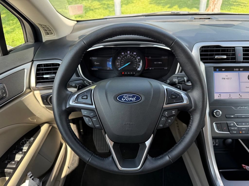 Used 2019 Ford Fusion SEL FWD image 9