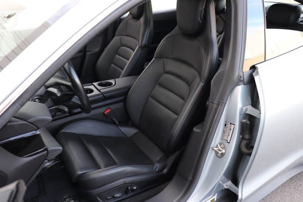 Used 2020 Porsche Taycan 4S image 19