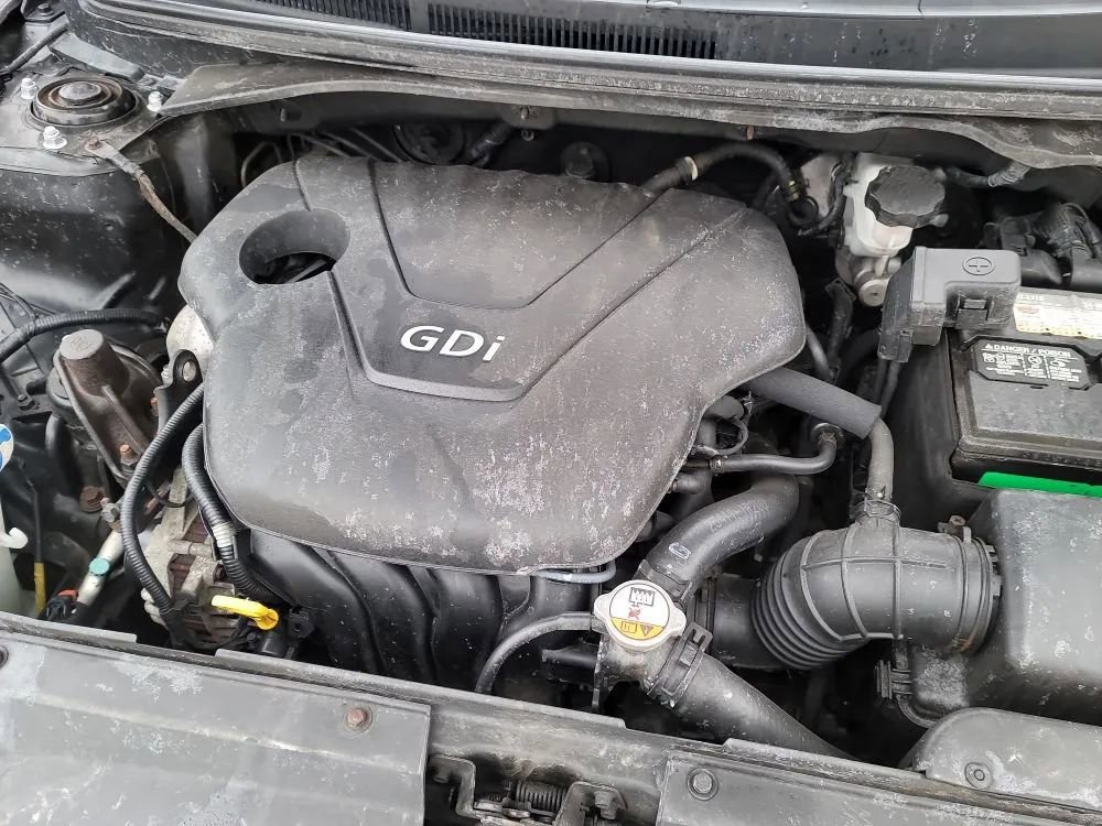 Used 2013 Hyundai Veloster w/ Style Pkg image 31