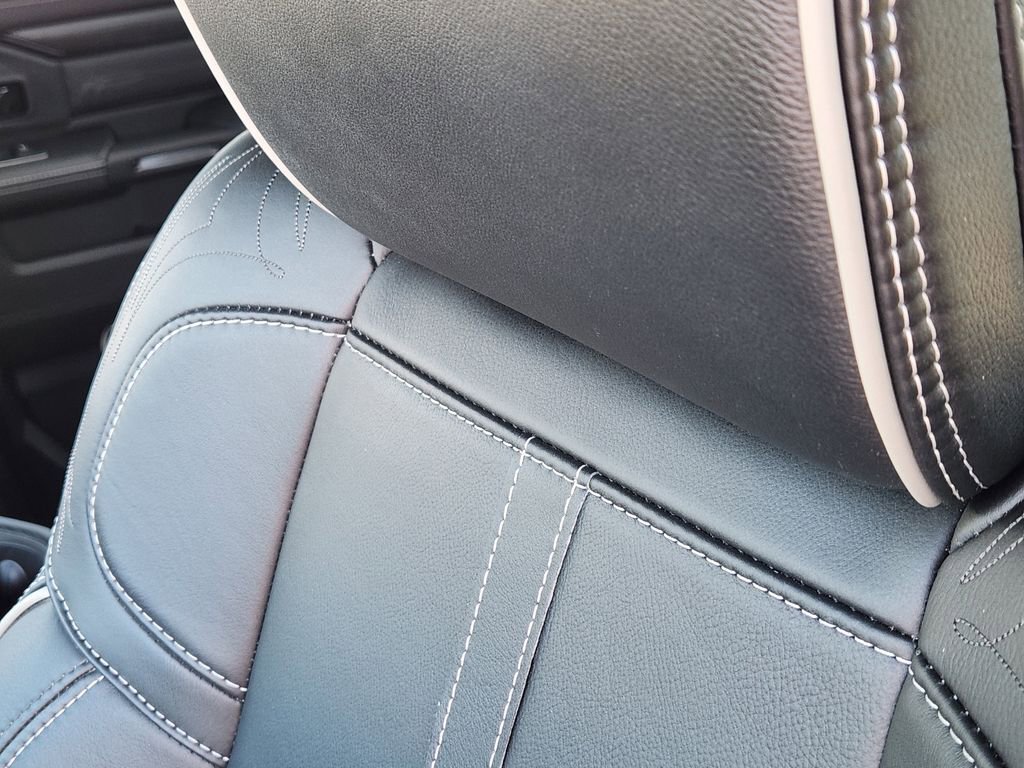 Used 2024 RAM 3500 Limited image 16