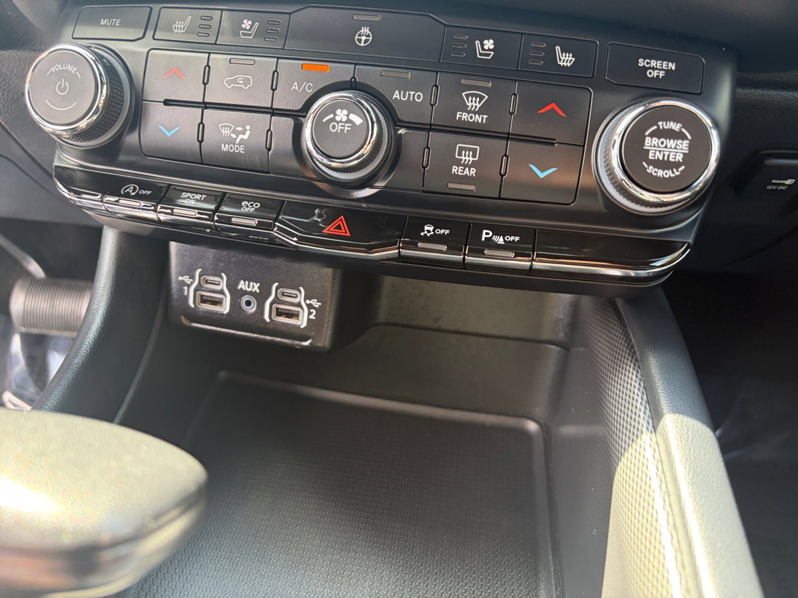 Used 2024 Dodge Durango GT AWD/4WD image 31