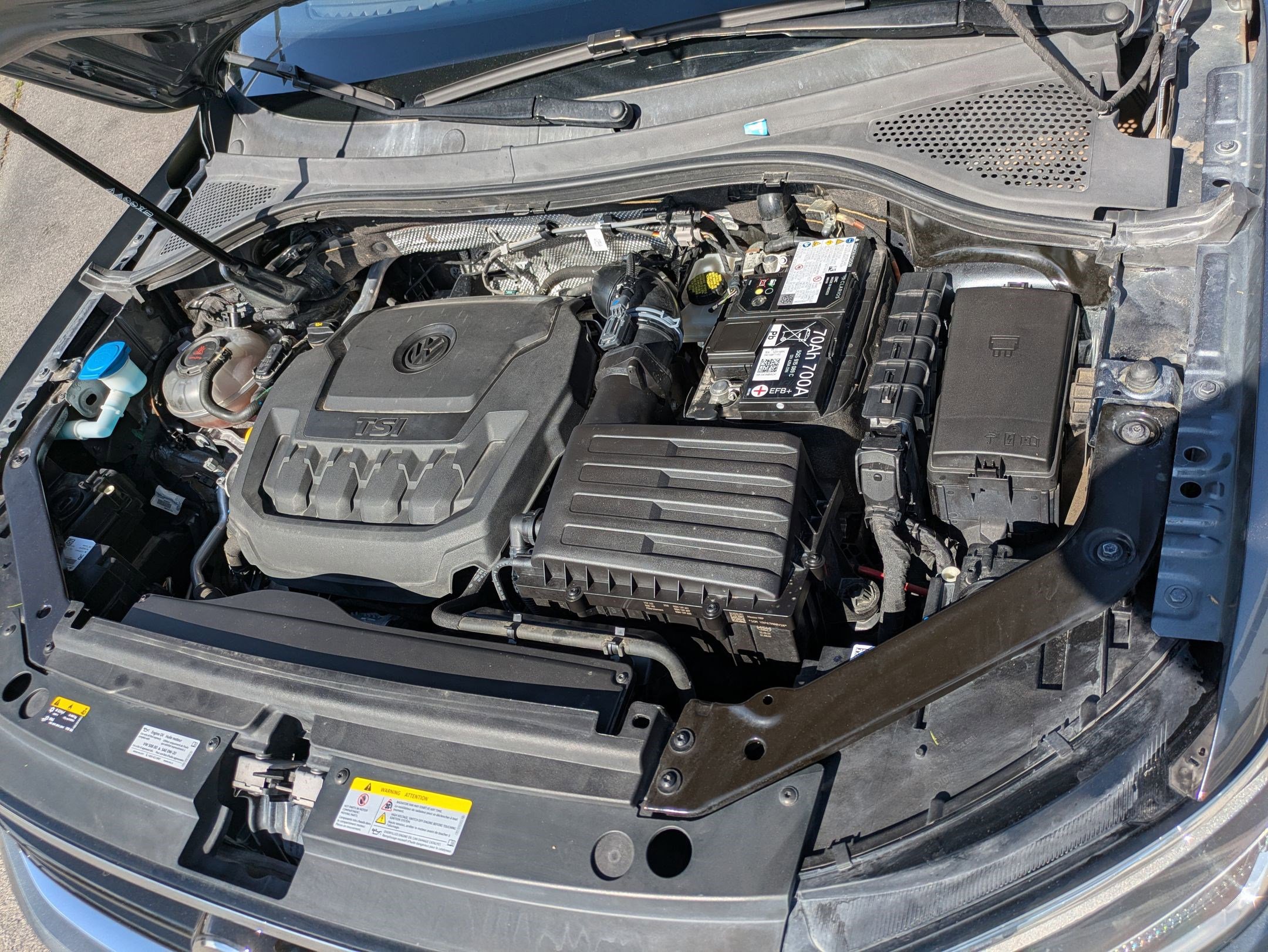 Certified 2024 Volkswagen Tiguan SE R-Line AWD/4WD image 36