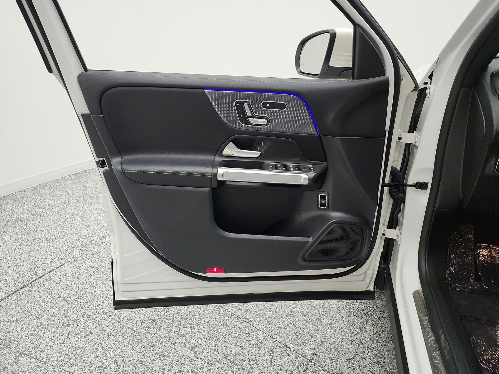 Used 2022 Mercedes-Benz GLB 250 image 12