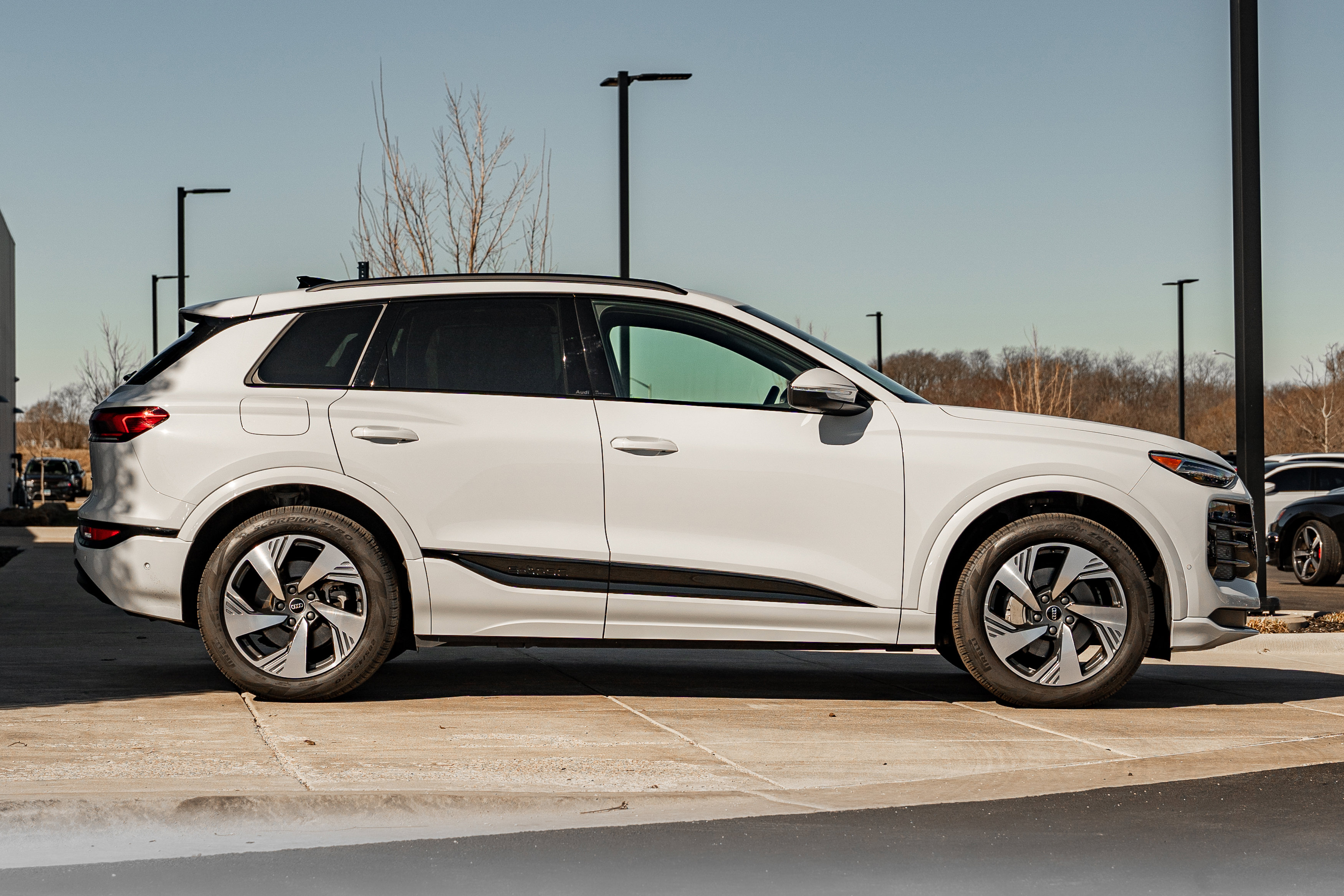 Certified 2025 Audi Q6 e-tron Premium Plus w/ Premium Plus AWD/4WD image 3