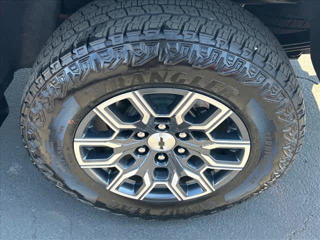Used 2024 Chevrolet Colorado Z71 w/ Z71 Convenience Package 2 AWD/4WD image 24
