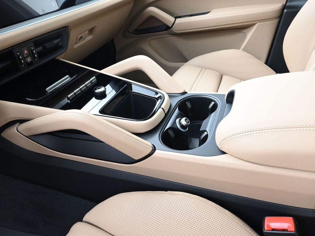 New 2026 Porsche Cayenne E-Hybrid Coupe image 22