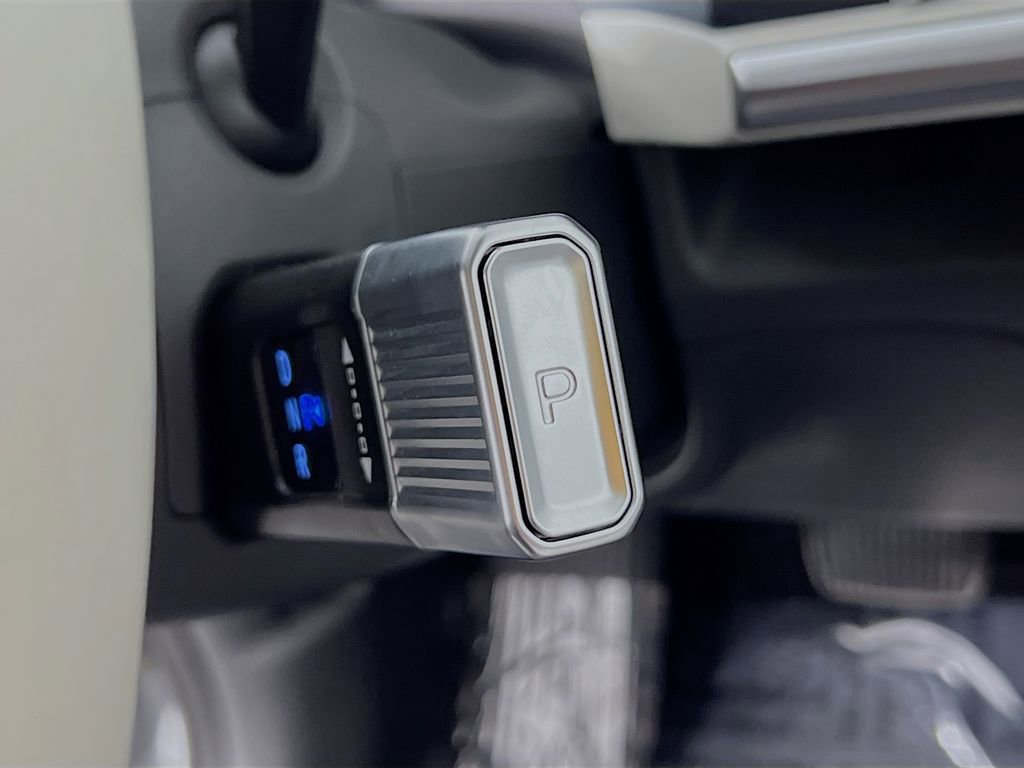 Certified 2025 Hyundai Santa Fe SE image 14