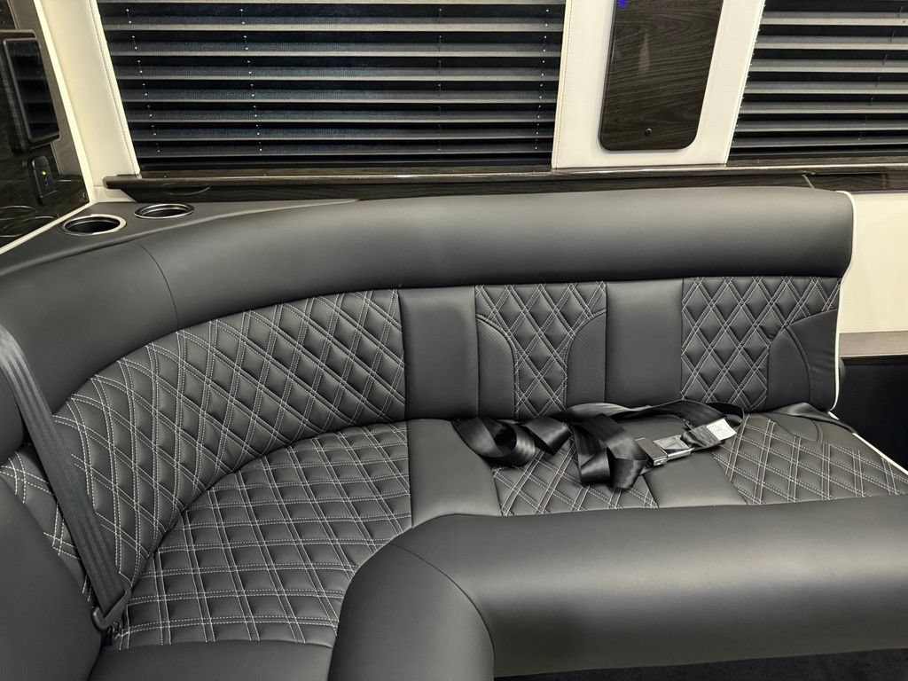 Used 2023 Mercedes-Benz Sprinter 3500 image 84