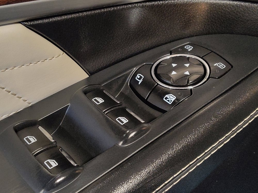 Used 2017 Ford Explorer Platinum image 27