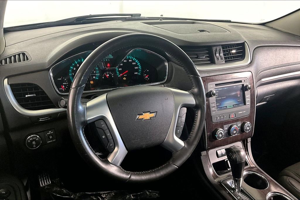 Used 2017 Chevrolet Traverse LT image 13
