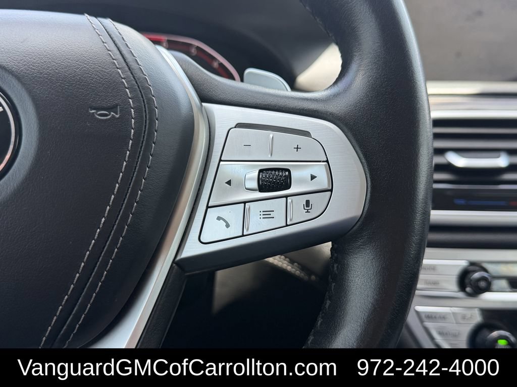 Used 2022 BMW 750i xDrive AWD/4WD image 16