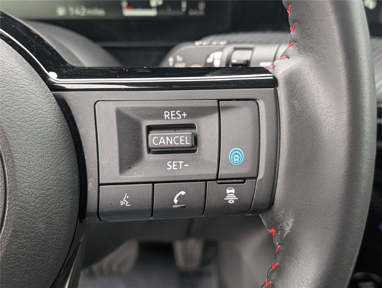Used 2025 Nissan Kicks SR AWD/4WD image 22