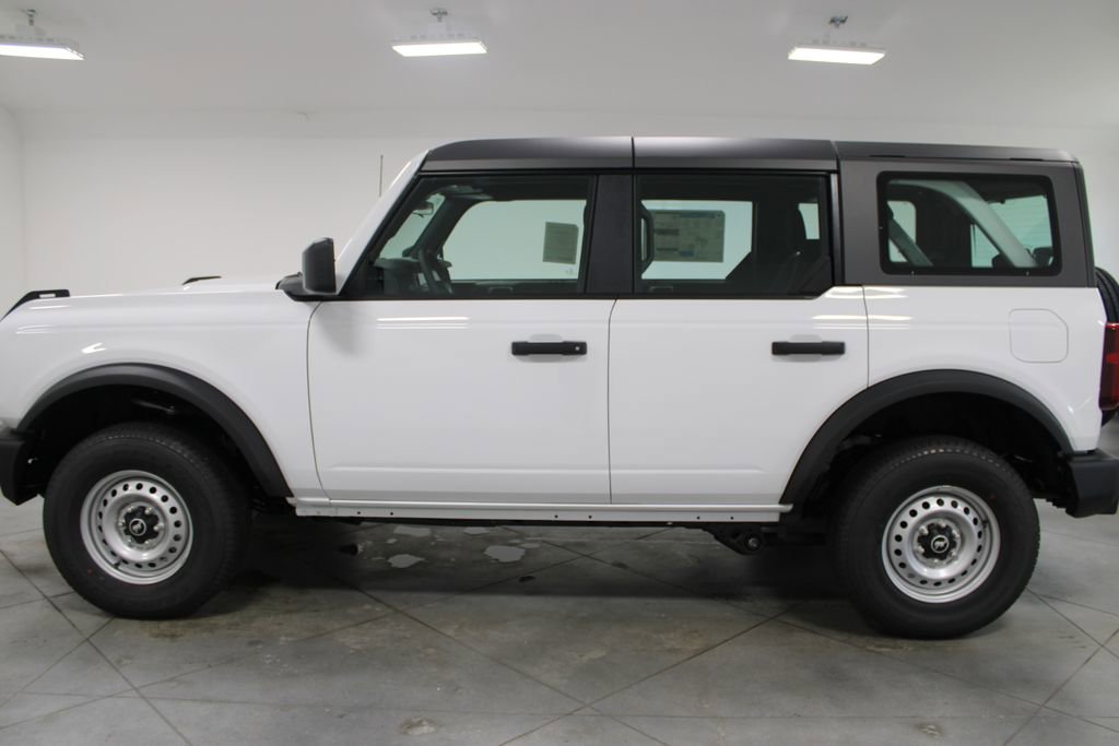 New 2025 Ford Bronco 4-Door image 5