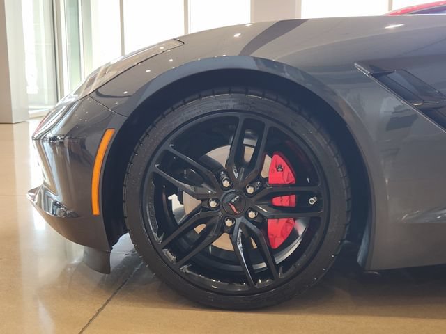 Used 2019 Chevrolet Corvette Stingray Coupe w/ Carbon Flash Badge Package RWD image 4