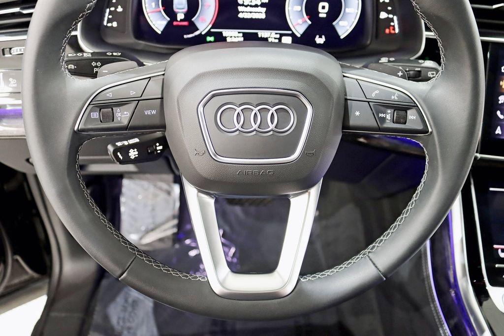 Used 2025 Audi Q8 Prestige AWD/4WD image 17