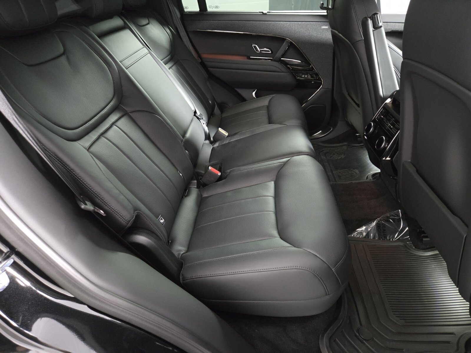 New 2025 Land Rover Range Rover Sport Autobiography image 16