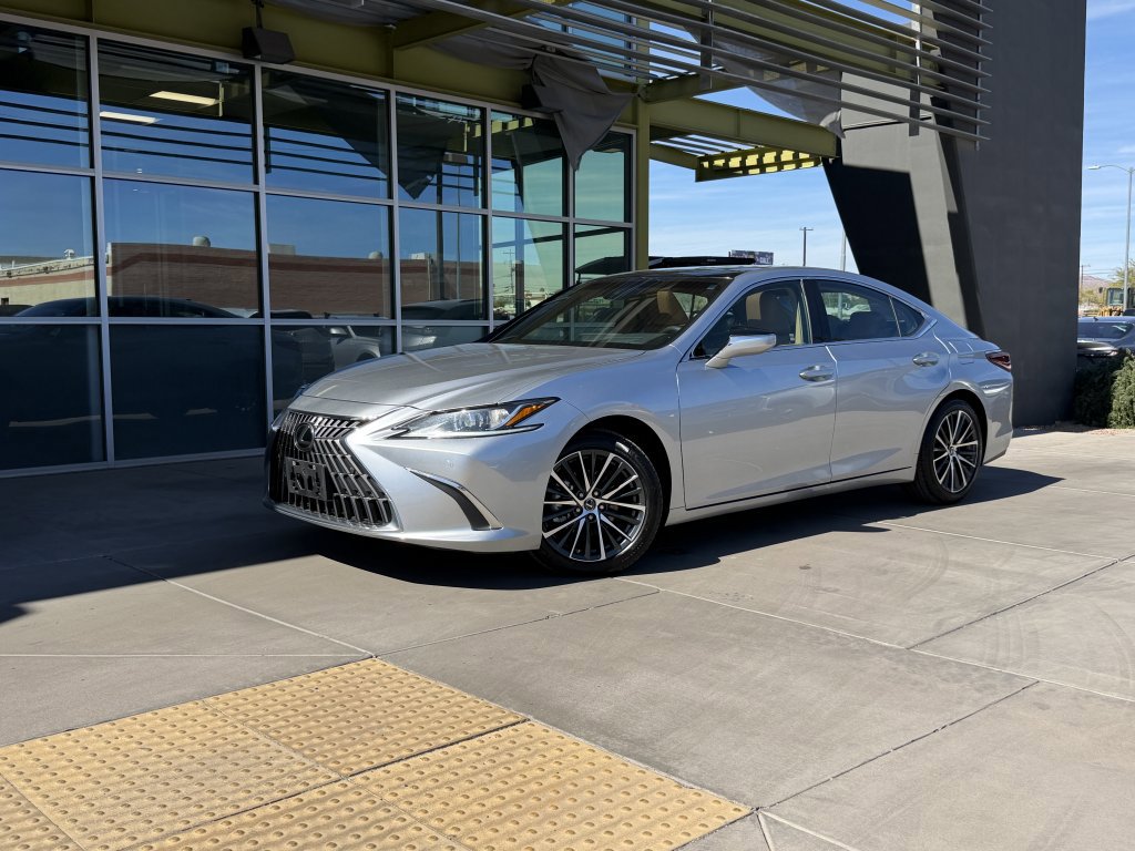 Used 2025 Lexus ES 350 w/ Premium Package