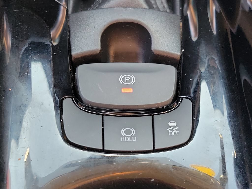Used 2020 Toyota C-HR Limited FWD image 29