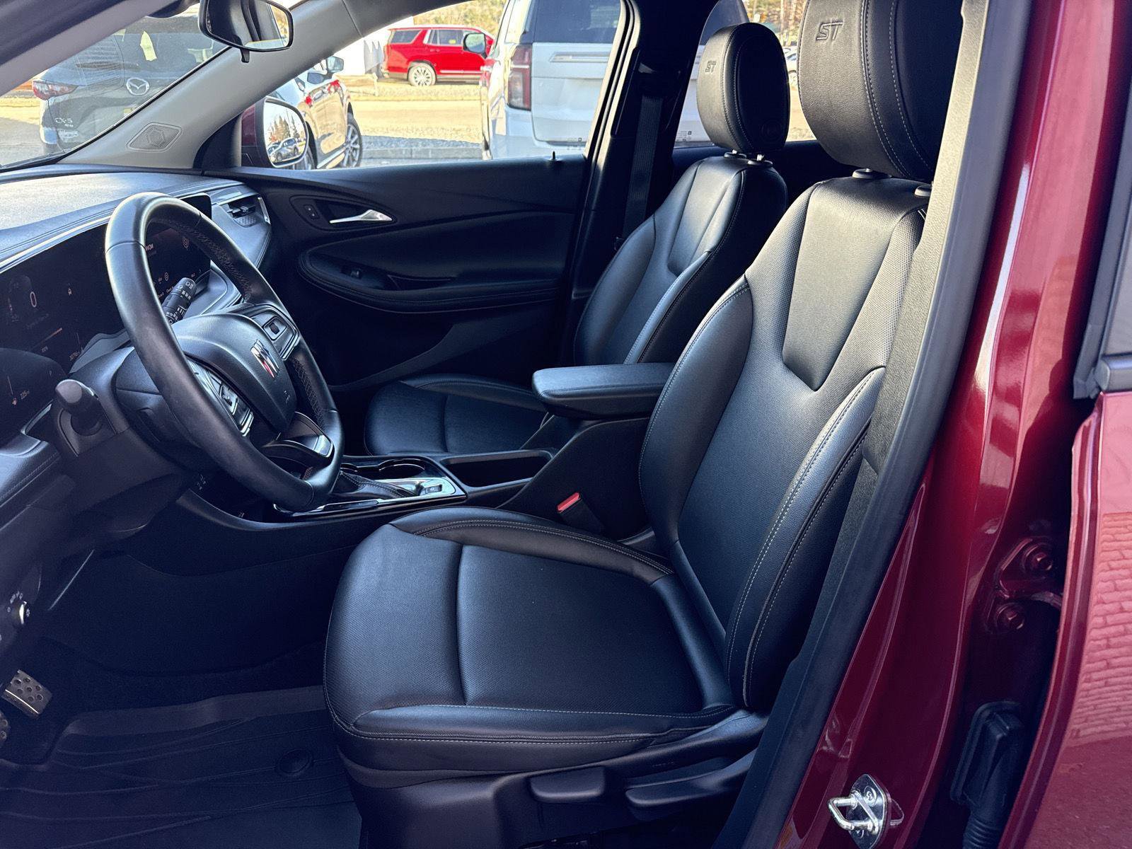 Used 2024 Buick Encore GX Sport Touring w/ Advanced Technology Package image 11