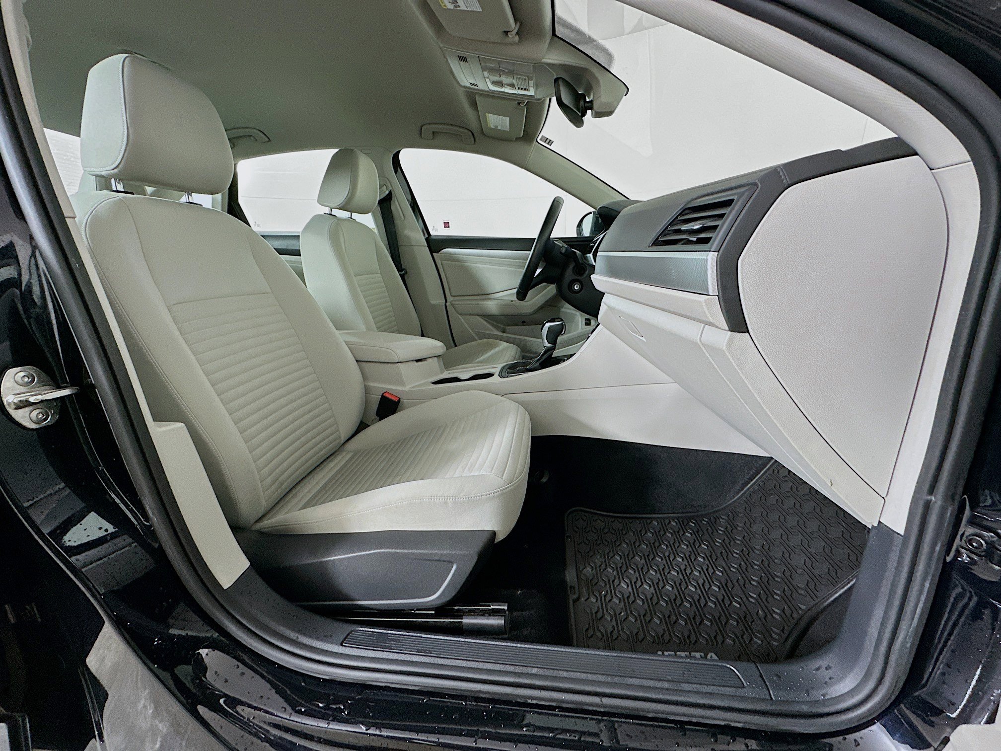 Used 2022 Volkswagen Jetta S image 29