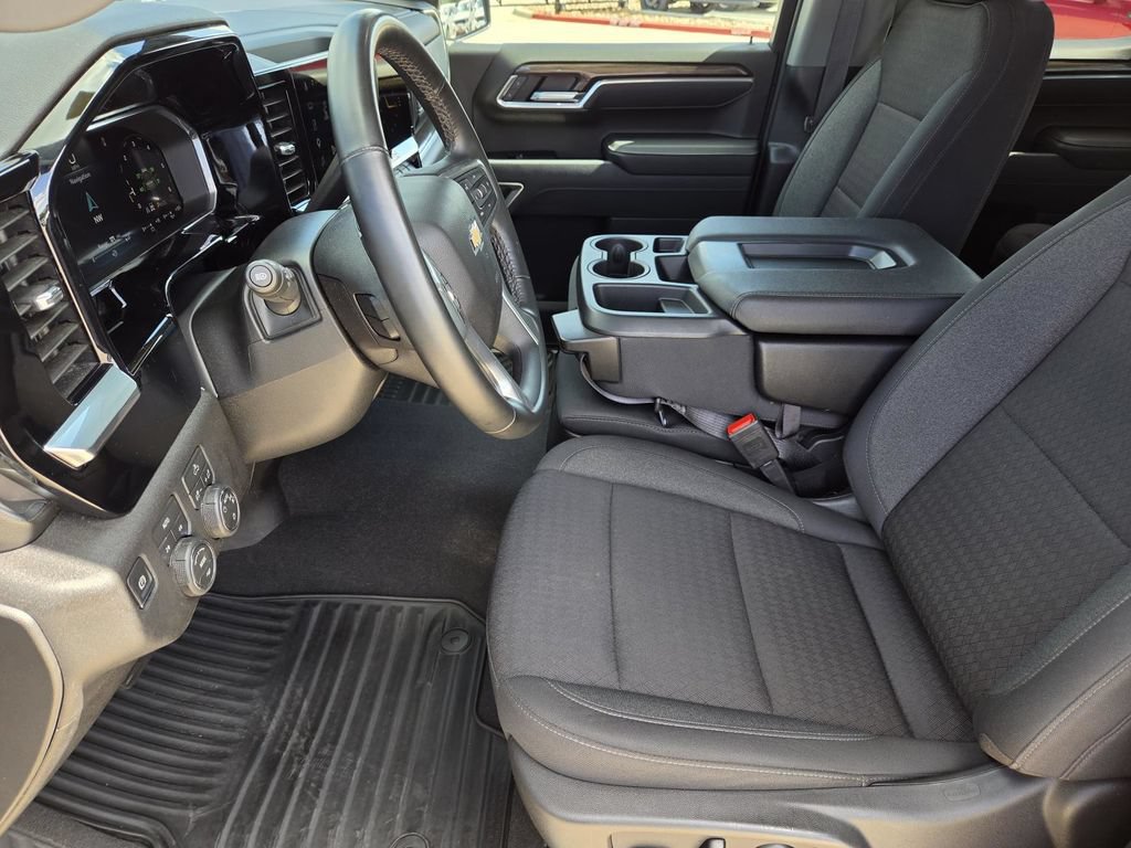 Used 2026 Chevrolet Silverado 1500 LT AWD/4WD image 11