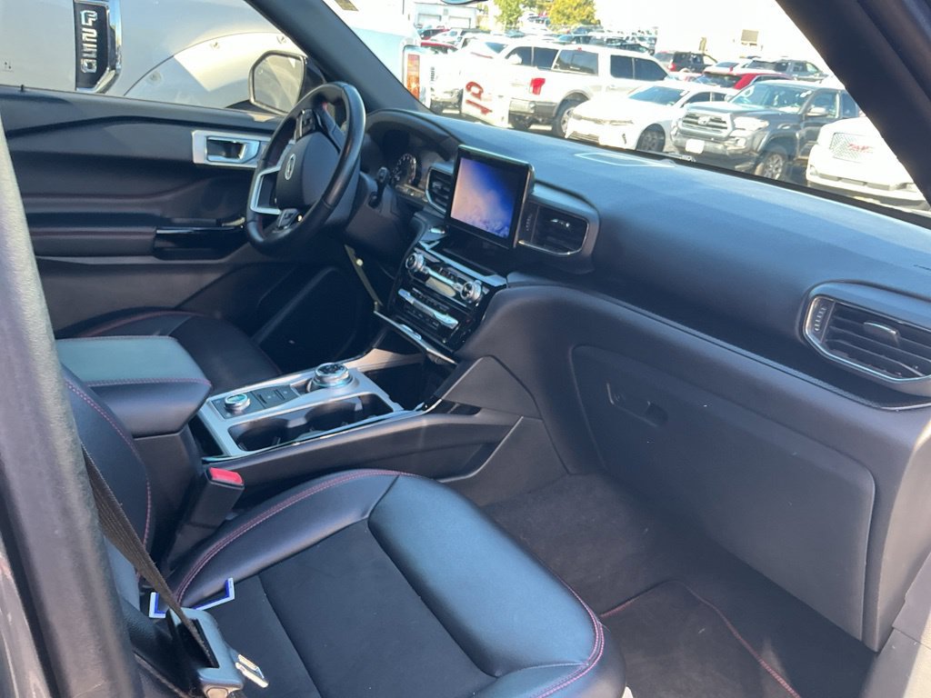 Used 2022 Ford Explorer ST-Line AWD/4WD image 14