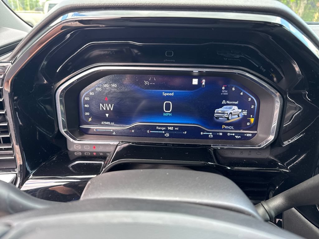 Used 2023 Chevrolet Silverado 1500 LT AWD/4WD image 27